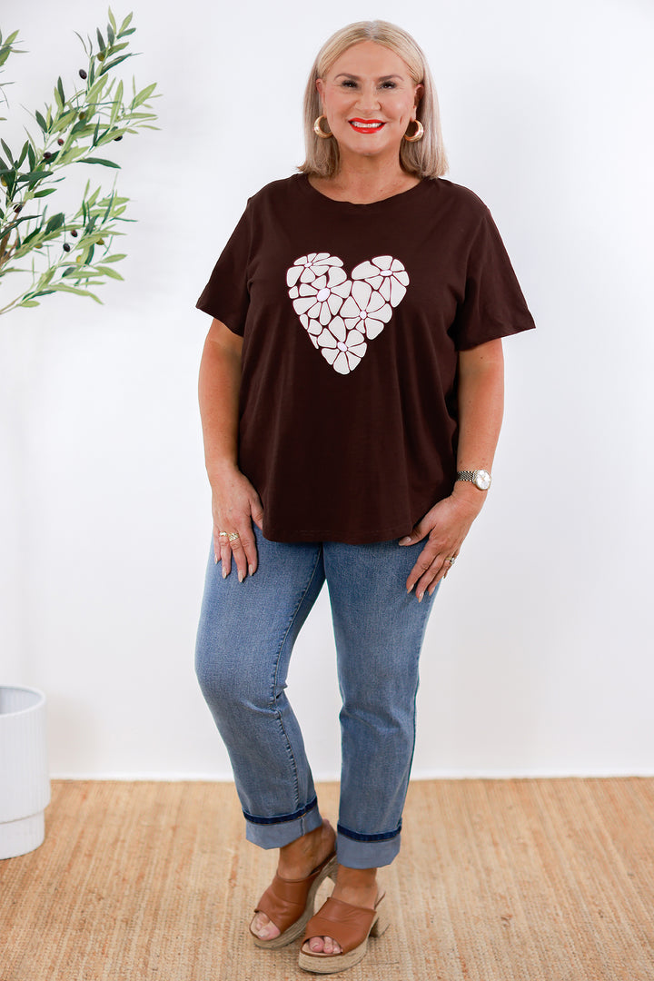 Young Hearts T-shirt | CHOC BROWN
