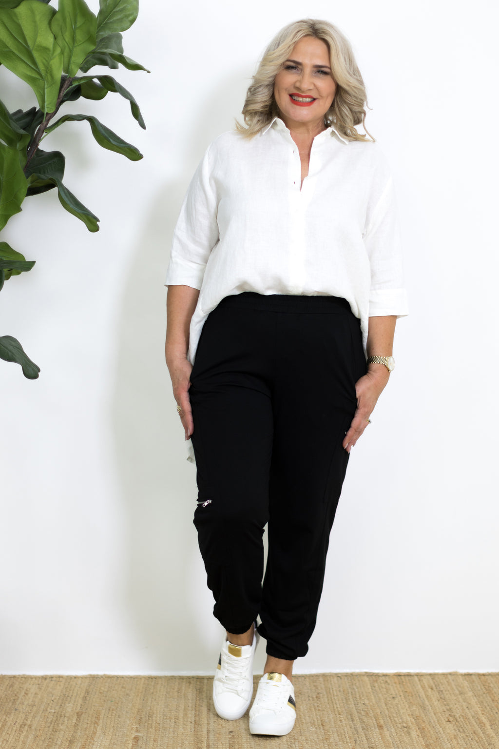 Della Stretch Zip Pant | Black