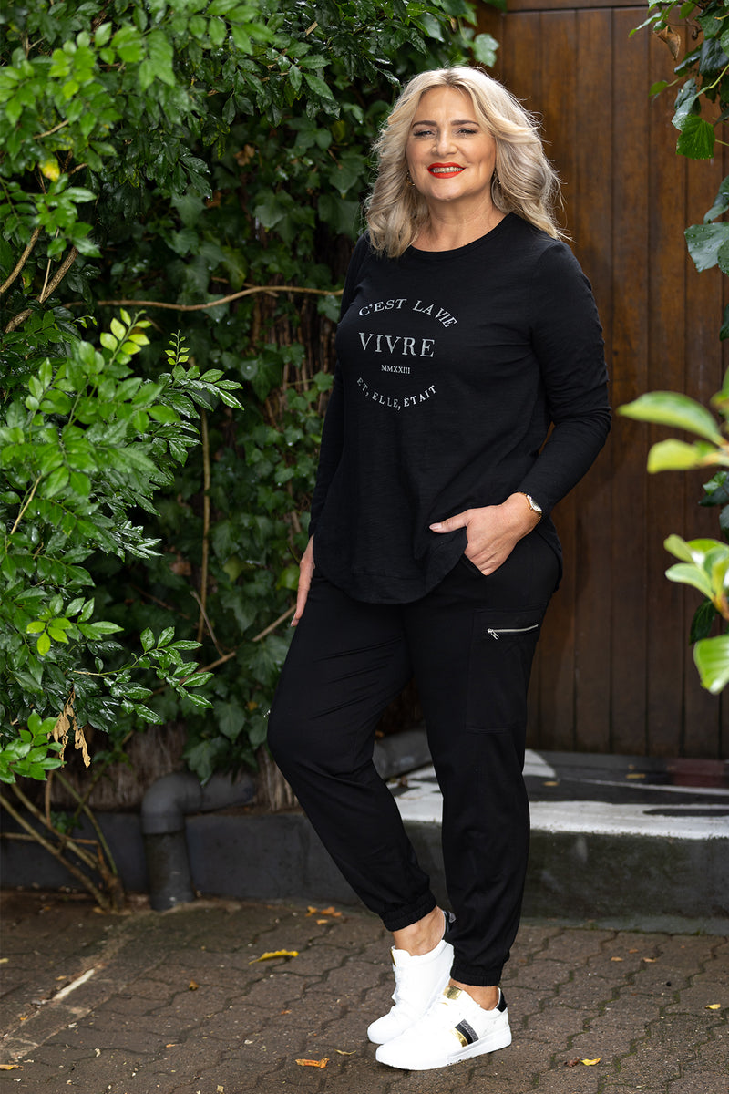 Essentials Long Slv Tee | Black